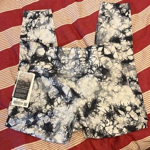 Lululemon wunder under leggings 🤍🖤